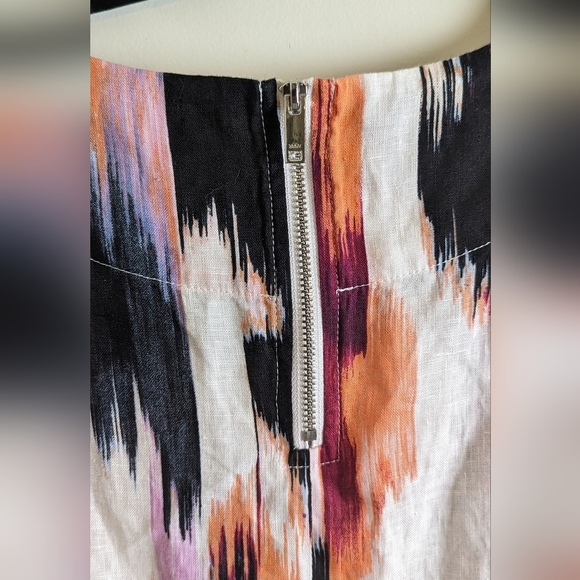 DKNY 100% Linen Asymmetrical Sleeveless Fringe Hem Blouse Women's Medium - Picture 8 of 8